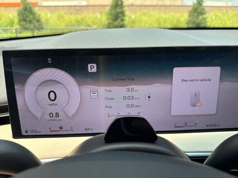 Certified 2026 Genesis GV70 2.5T AWD/4WD image 15