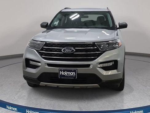 Used 2023 Ford Explorer XLT w/ Equipment Group 202A AWD/4WD image 3