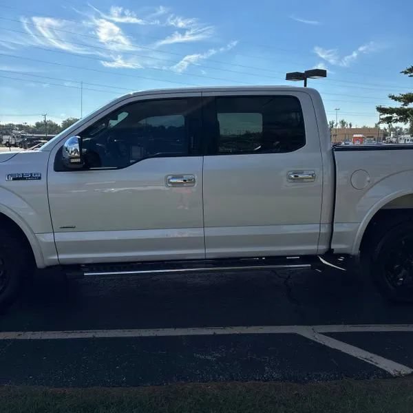 Used 2017 Ford F150 Lariat w/ Equipment Group 502A Luxury AWD/4WD image 3