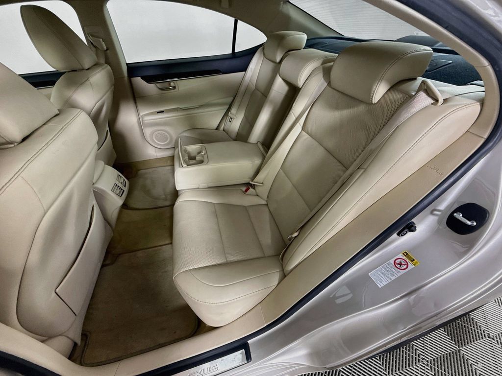 Used 2014 Lexus ES 350 w/ Premium Package FWD image 25