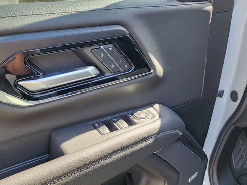 New 2026 GMC Yukon Denali image 13