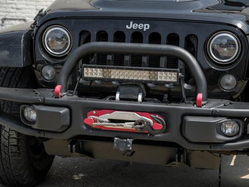 Used 2016 Jeep Wrangler Unlimited Rubicon image 44