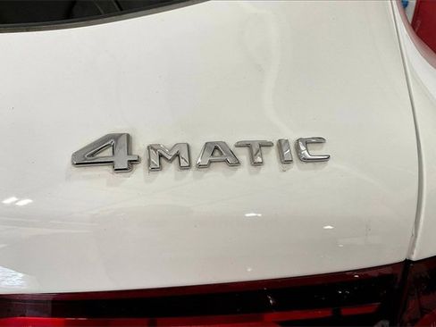 Used 2021 Mercedes-Benz GLC 300 4MATIC image 8