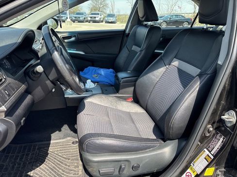 Used 2012 Toyota Camry SE image 13