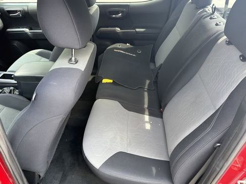 Used 2020 Toyota Tacoma TRD Sport w/ Technology Package RWD image 20