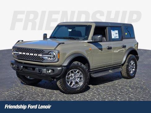 New 2025 Ford Bronco Badlands image 1