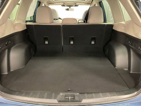 Used 2023 Subaru Forester Premium image 9