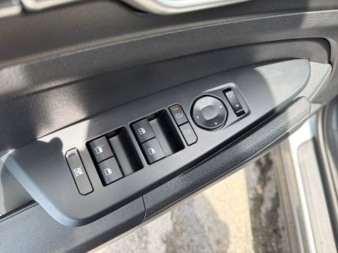 New 2026 Kia Sportage LX FWD image 17