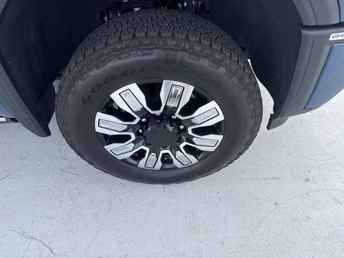 Used 2025 GMC Sierra 2500 Denali w/ Max Trailering Package AWD/4WD image 10