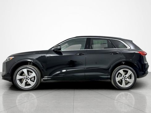New 2025 Audi Q5 Premium Plus image 3