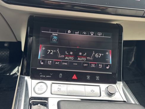 Used 2019 Audi e-tron Prestige w/ Prestige Package image 25
