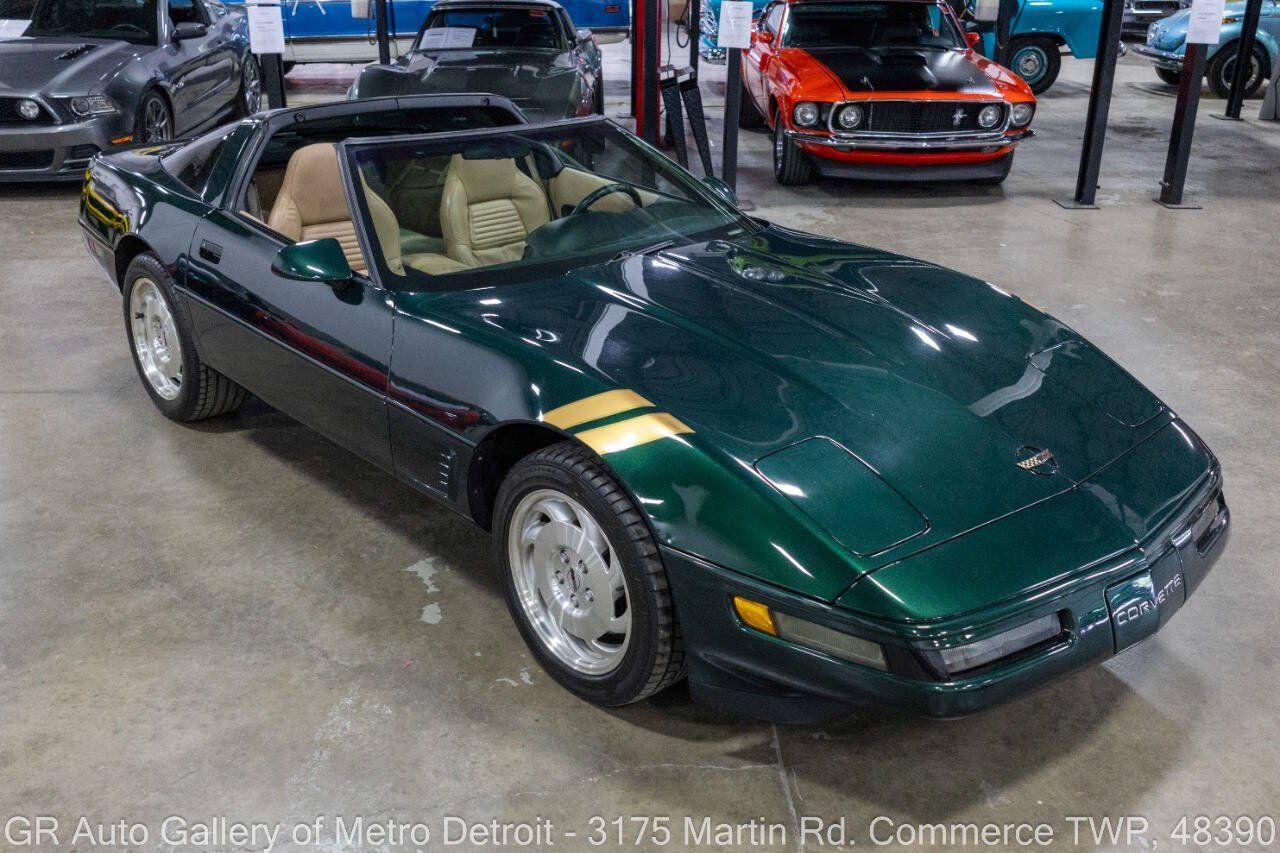 Used 1995 Chevrolet Corvette Coupe RWD image 10