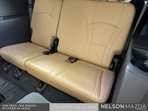 Used 2019 Buick Enclave Essence image 27