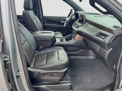 Used 2024 Chevrolet Suburban High Country w/ Max Trailering Package AWD/4WD image 30