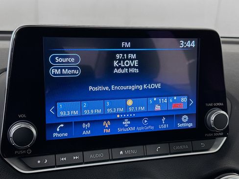 Used 2024 Nissan Sentra SV image 19