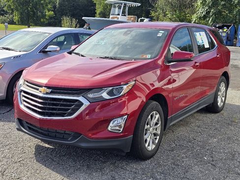 Used 2021 Chevrolet Equinox LT image 2