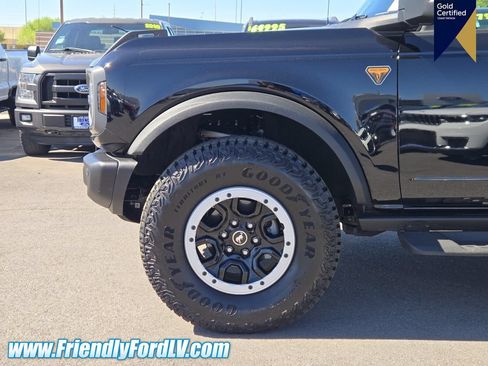 Certified 2025 Ford Bronco Badlands AWD/4WD image 5