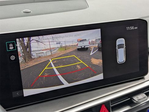 Used 2024 Kia Sorento S image 28