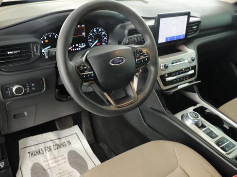 Used 2020 Ford Explorer 2WD image 11