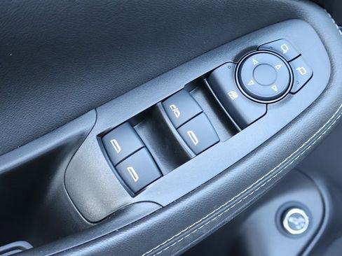 Certified 2023 Buick Encore GX Essence w/ Experience Buick Package image 10