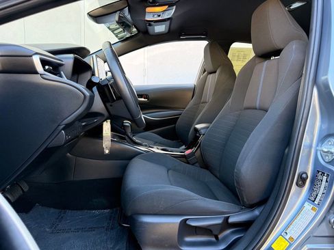 Used 2020 Toyota Corolla SE w/ Carpet Mat Package (TMS) image 16