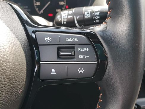 Used 2025 Honda HR-V Sport image 12