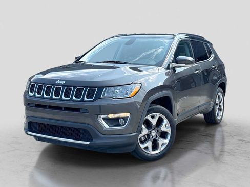 Used 2018 Jeep Compass Limited w/ Navigation Group AWD/4WD image 1