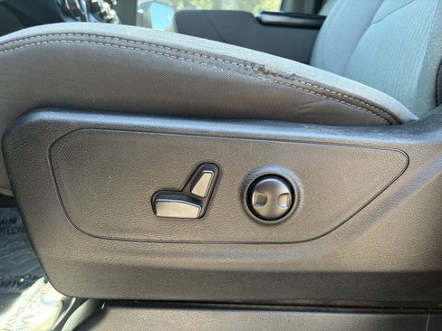 Used 2022 RAM 1500 Big Horn AWD/4WD image 15
