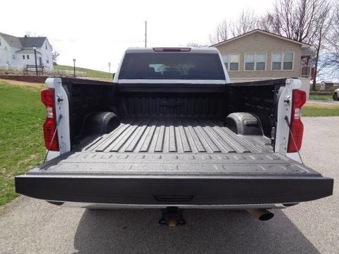 Used 2023 Chevrolet Silverado 2500 LT image 5