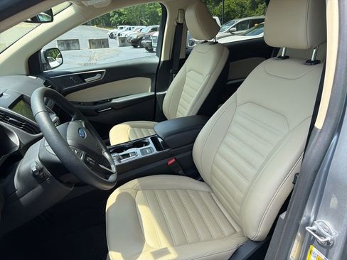 Used 2020 Ford Edge SEL w/ Convenience Package FWD image 13