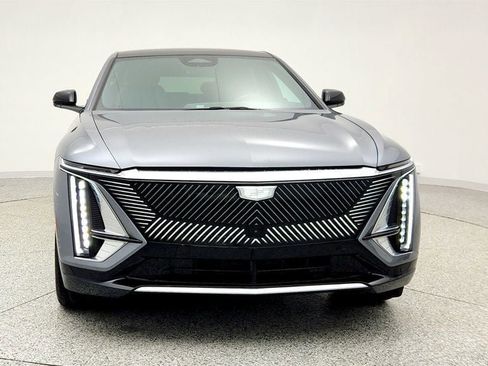 Used 2023 Cadillac Lyriq AWD image 2