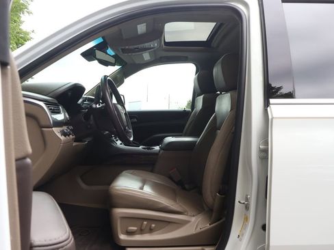 Used 2018 Chevrolet Tahoe LT w/ Luxury Package AWD/4WD image 33
