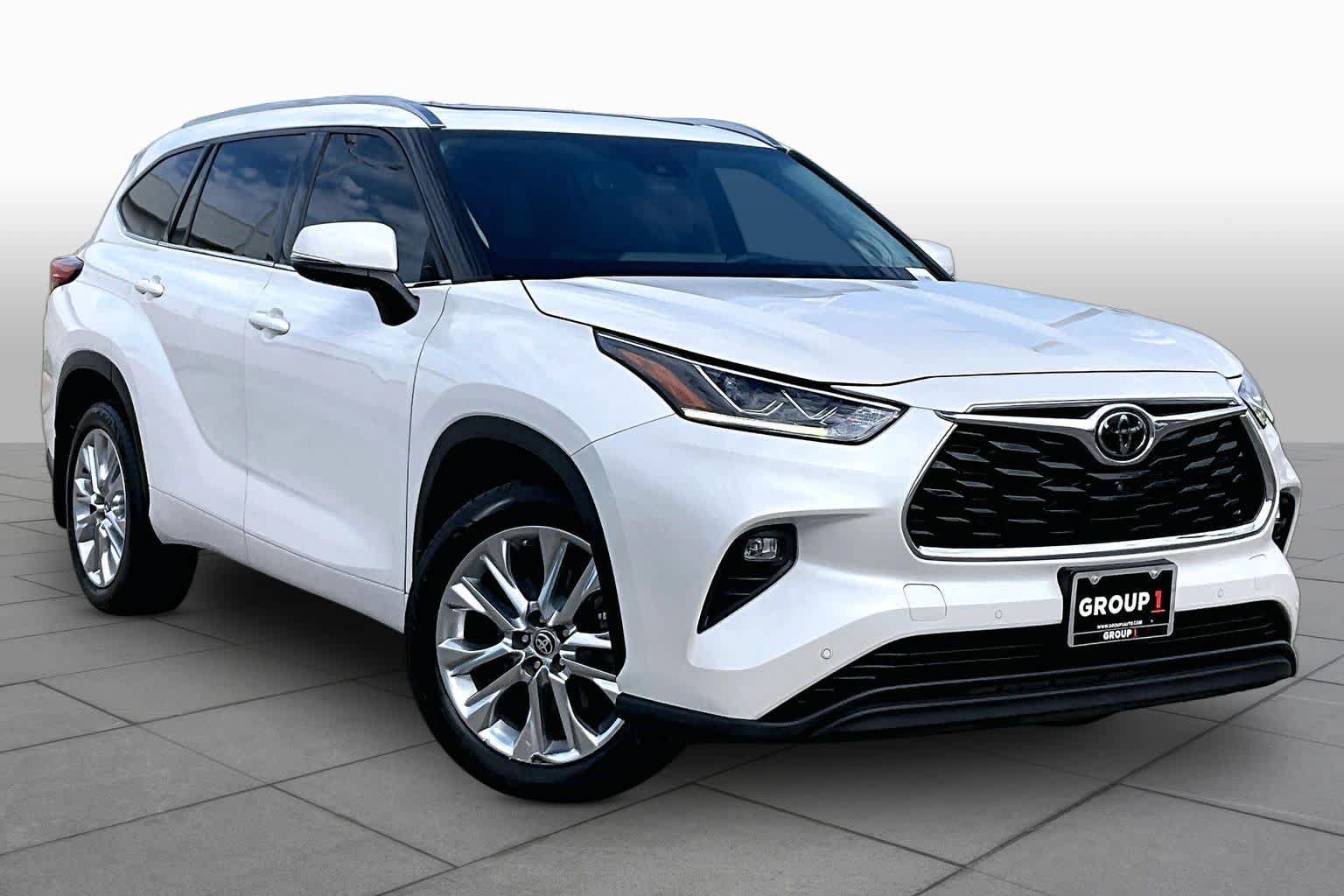 Used 2020 Toyota Highlander Limited FWD image 3