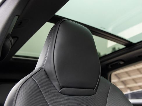 New 2025 Porsche Cayenne S image 58