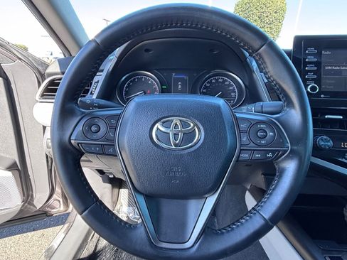 Used 2021 Toyota Camry SE w/ Convenience Package FWD image 23