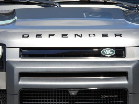 Used 2023 Land Rover Defender 90 X-Dynamic SE AWD/4WD image 35