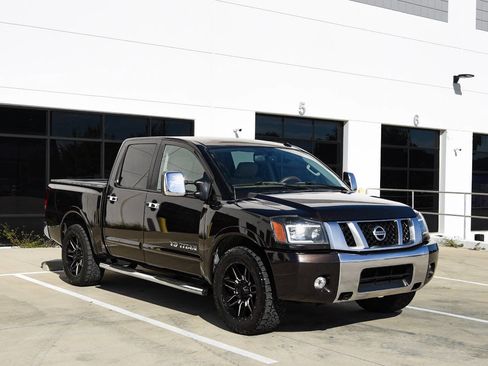 Used 2015 Nissan Titan SL w/ SL Max Utility Package image 3