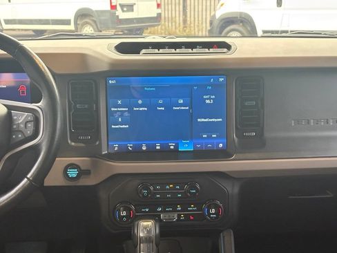 Used 2024 Ford Bronco Wildtrak AWD/4WD image 11
