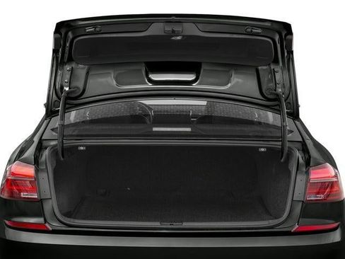 Used 2018 Volkswagen Passat 2.0T SE w/ SE Lighting Package FWD image 12
