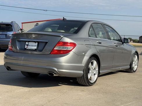 Used 2011 Mercedes-Benz C 350 Sport image 4