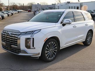 Used 2023 Hyundai Palisade Calligraphy w/ Winter Package video 3