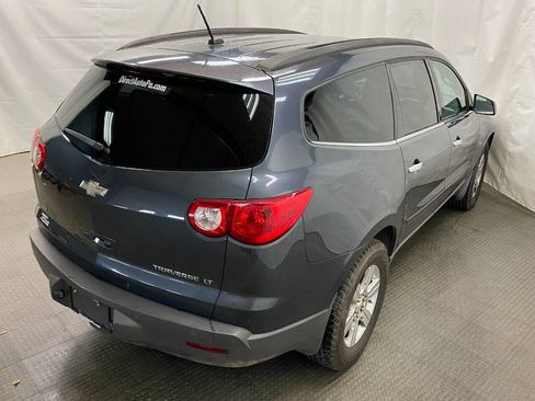 Used 2010 Chevrolet Traverse LT image 9