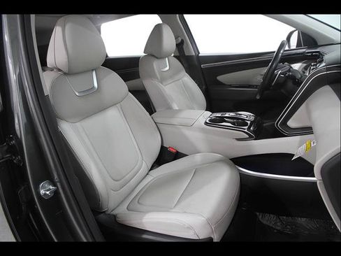 Certified 2023 Hyundai Tucson Limited AWD/4WD image 18