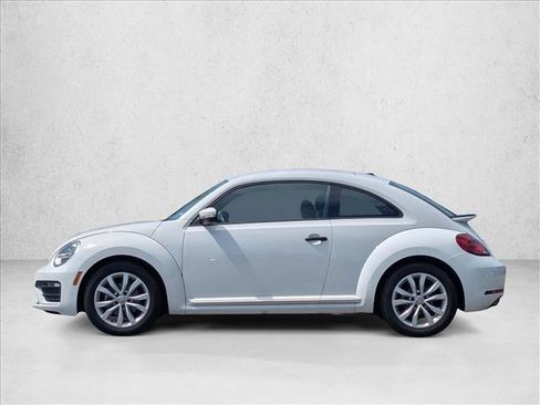 Used 2017 Volkswagen Beetle 1.8T Classic FWD image 8