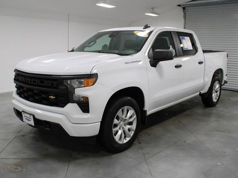 Used 2024 Chevrolet Silverado 1500 Custom image 4