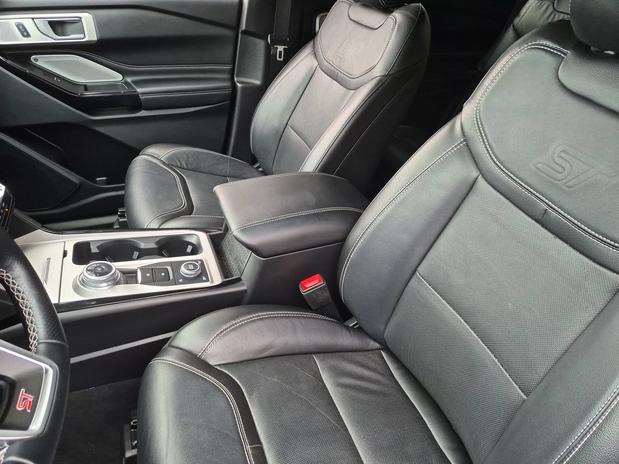 Used 2022 Ford Explorer ST w/ Equipment Group 401A AWD/4WD image 10