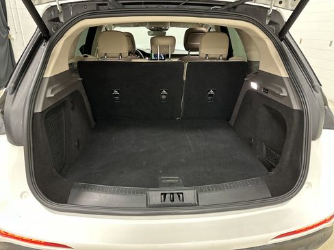 Used 2020 Lincoln Corsair Reserve w/ Equipment Group 201A image 32