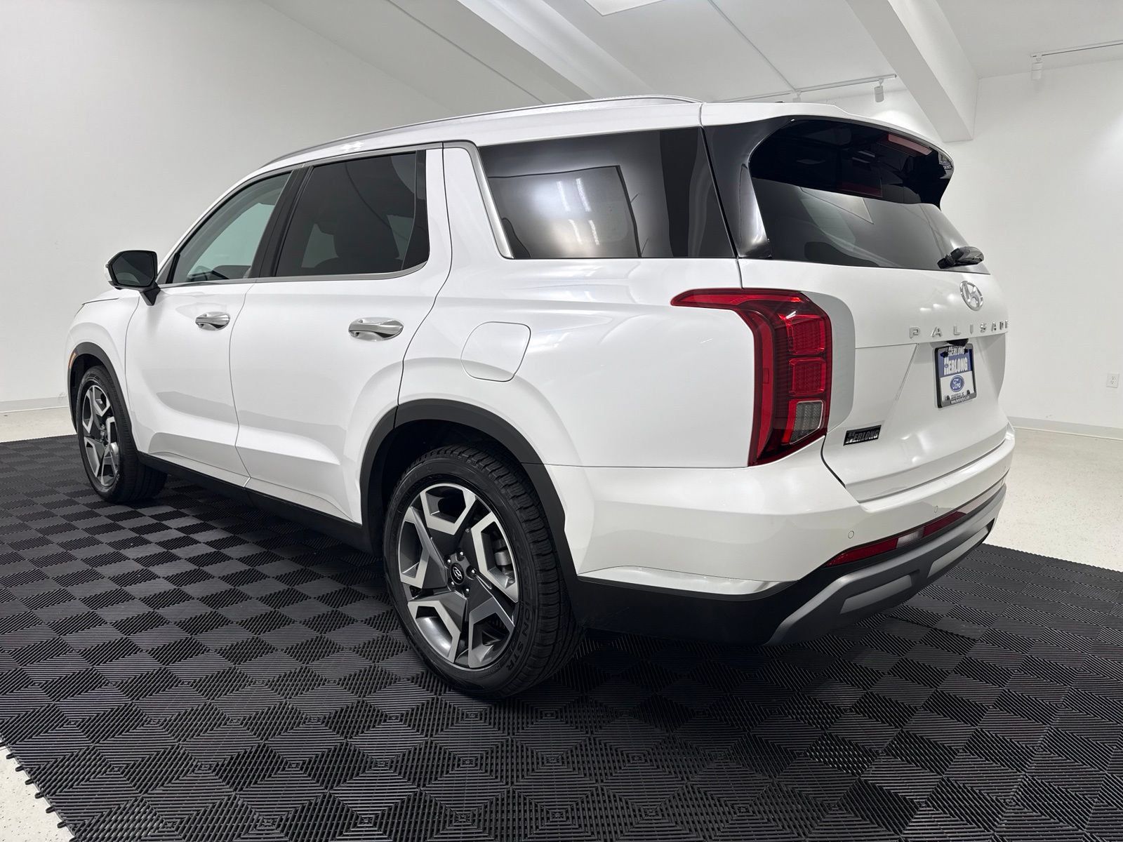 Used 2025 Hyundai Palisade Limited FWD image 5