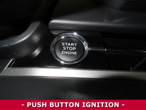 Used 2024 Mitsubishi Outlander SE image 14