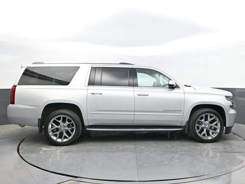 Used 2019 Chevrolet Suburban Premier AWD/4WD image 6